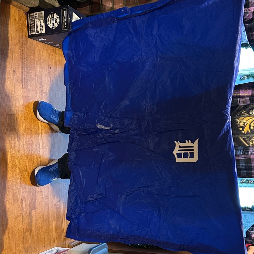 Detroit Tigers Blue plastic poncho - Picture 6 of 8